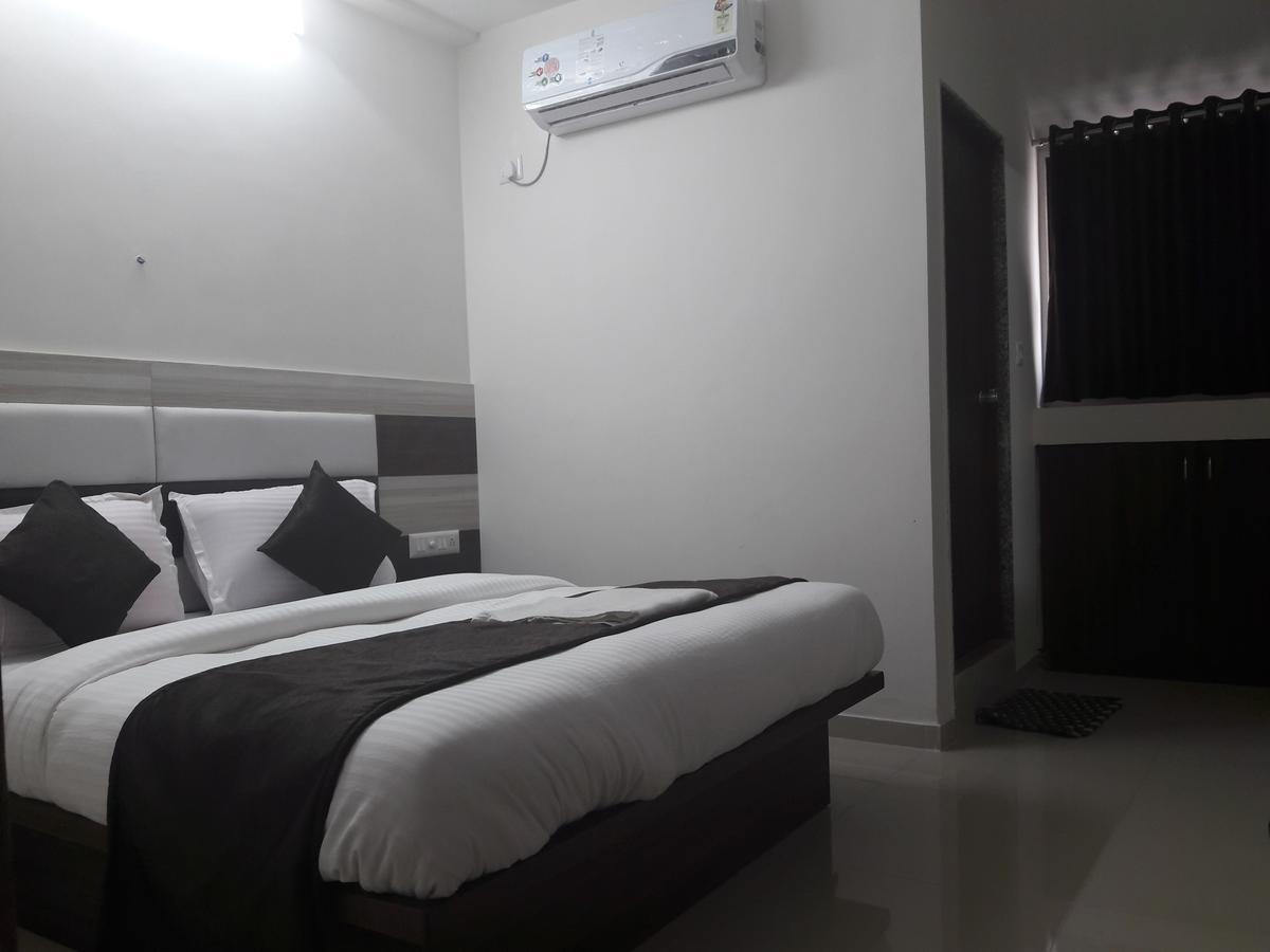 אחמדאבאד Hotel Sunstay מראה חיצוני תמונה